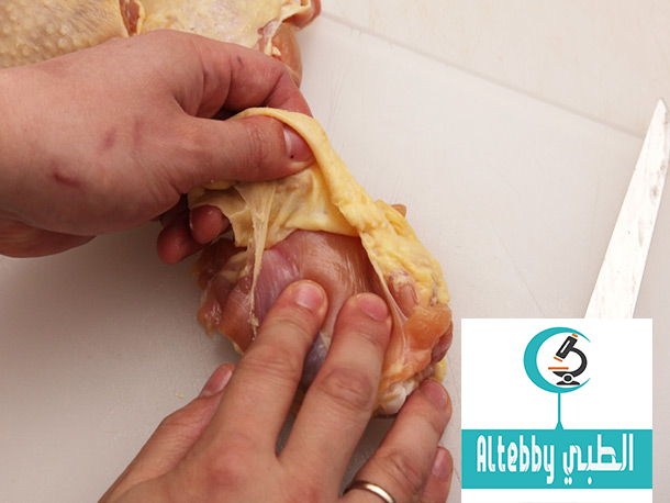 تناول جلد الدجاج مضر