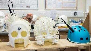 خوذة التصوير المغناطيسي للدماغ في الوقت الحقيقي