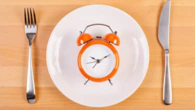تغيير مواعيد وجبتي الإفطار والعشاء قد يساهم في خفض دهون الجسم