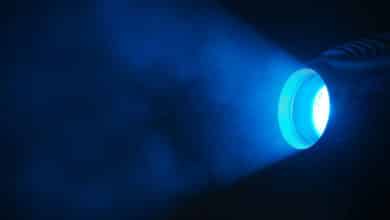 ضغط الدم والضوء الأزرق ... التعرض للأخير يمكن أن يساهم في خفض ضغط الدم