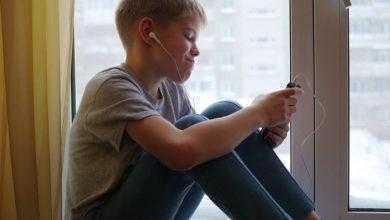 أكثر من مليار شاب عرضة لفقدان السمع نتيجة الأجهزة الذكية