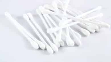 حالة مرعبة قد تجعلك تتوقف فورًا عن استخدام الأعواد القطنية لتنظيف أذنيك !