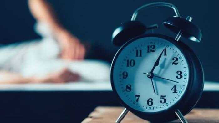 أنماط النوم غير المنتظمة بحدوث الاضطرابات الأيضية
