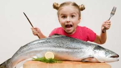 أطعمي أطفالك السمك مبكرًا.. فذلك يحميهم من الإصابة بالإكزيما والربو بشكل مذهل!