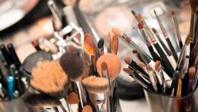 90% من الأدوات المٌستخدمة في وضع المكياج