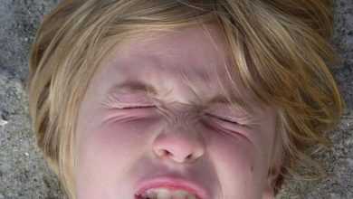 الجز على الاسنان اثناء النوم