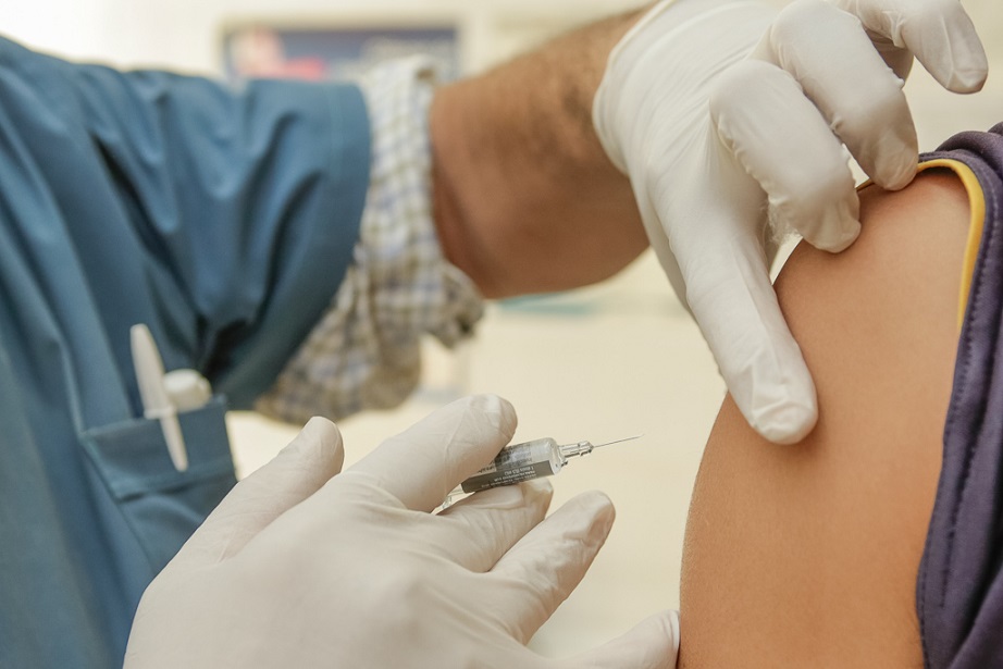 هيئة الدواء المصرية توضح أهمية مصل الانفلونزا والفئات الممنوعة منه 