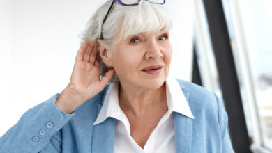 ضعف السمع عند كبار السن