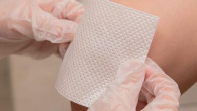 ضمادة الهيدروجيل الذكية تقنية حيوية تتفاعل مع الجرح بدلًا من تغطيته فقط